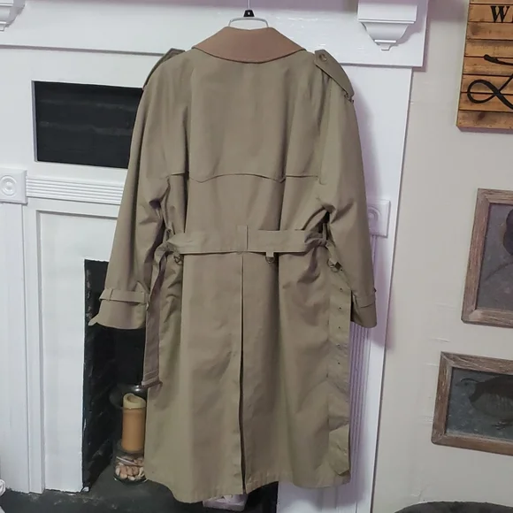 Brooks Brothers trench coat - Picture 8 of 16